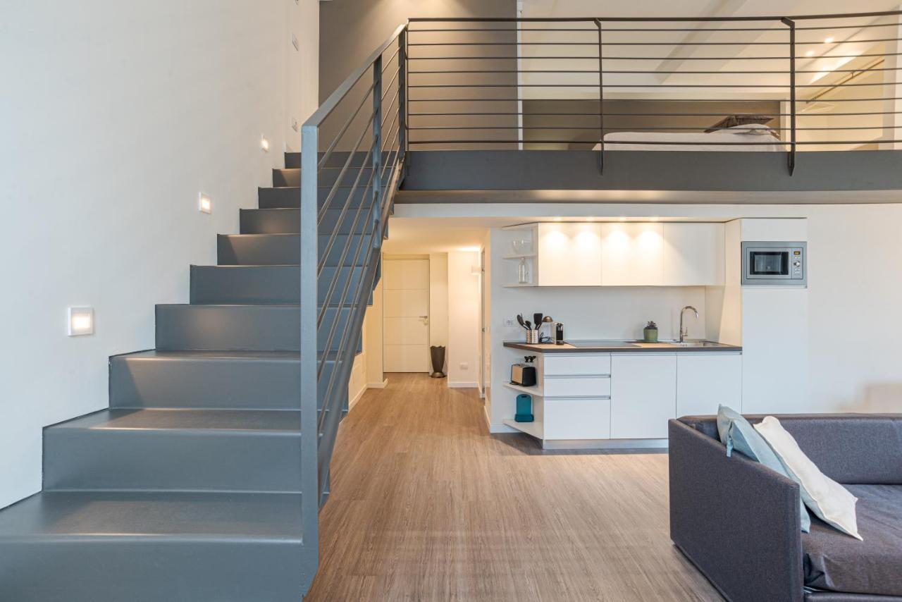 Suite Brunate - By MyhomeinΌπως Εξωτερικό φωτογραφία