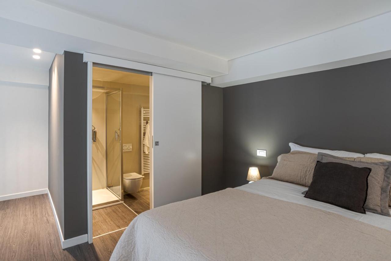 Suite Brunate - By MyhomeinΌπως Εξωτερικό φωτογραφία