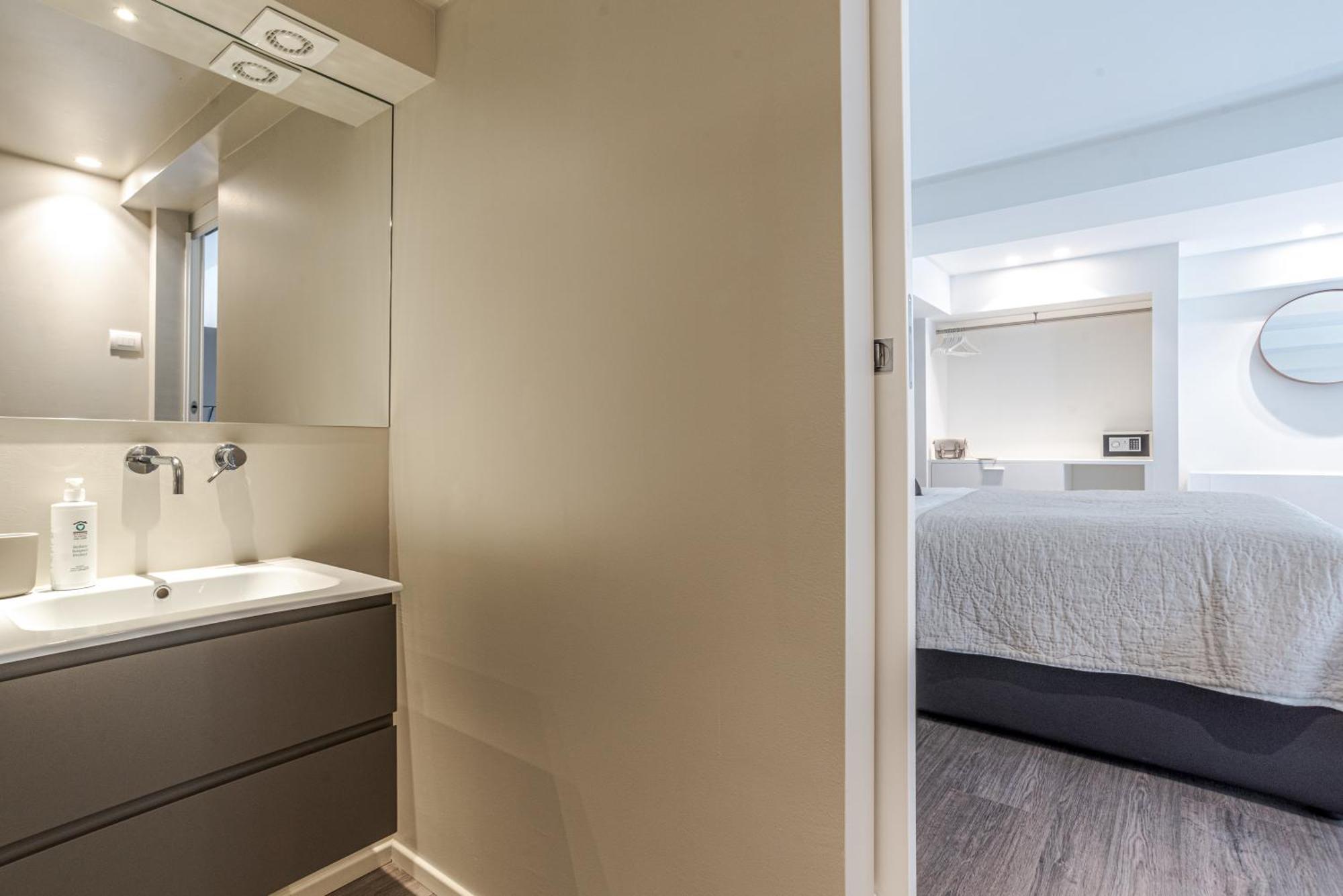 Suite Brunate - By MyhomeinΌπως Εξωτερικό φωτογραφία