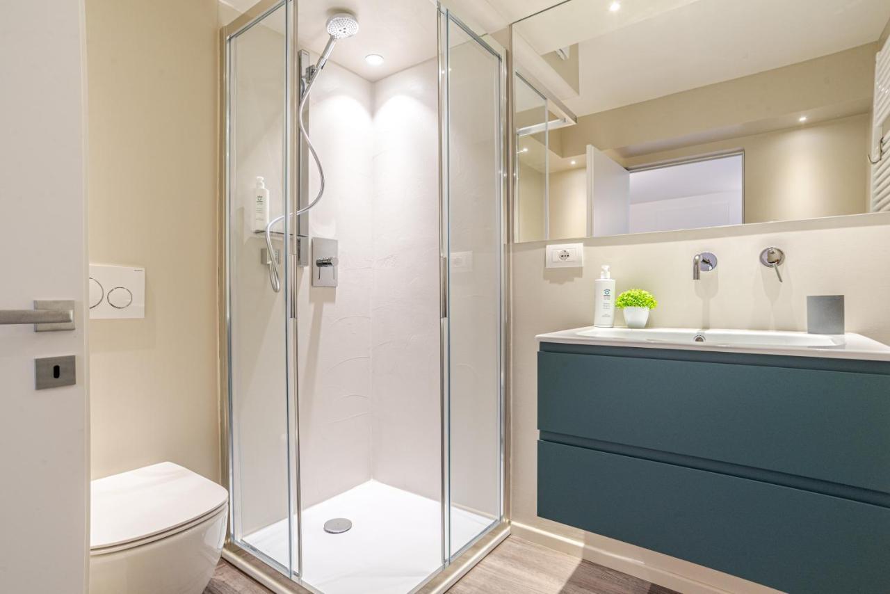 Suite Brunate - By MyhomeinΌπως Εξωτερικό φωτογραφία